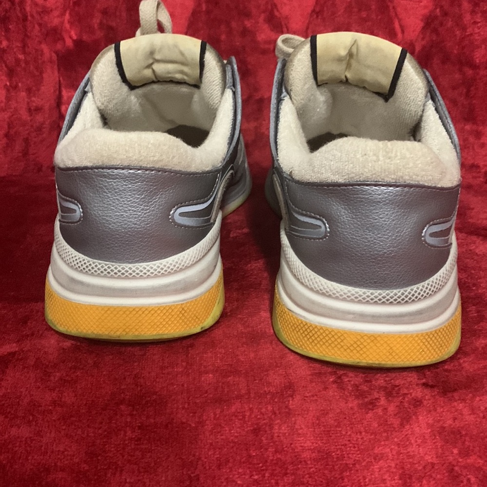 GUCCI Sneakers - Picture 13 of 16